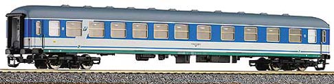 Passenger car 1st/2nd class<br /><a href='images/pictures/Tillig/13501.jpg' target='_blank'>Full size image</a>